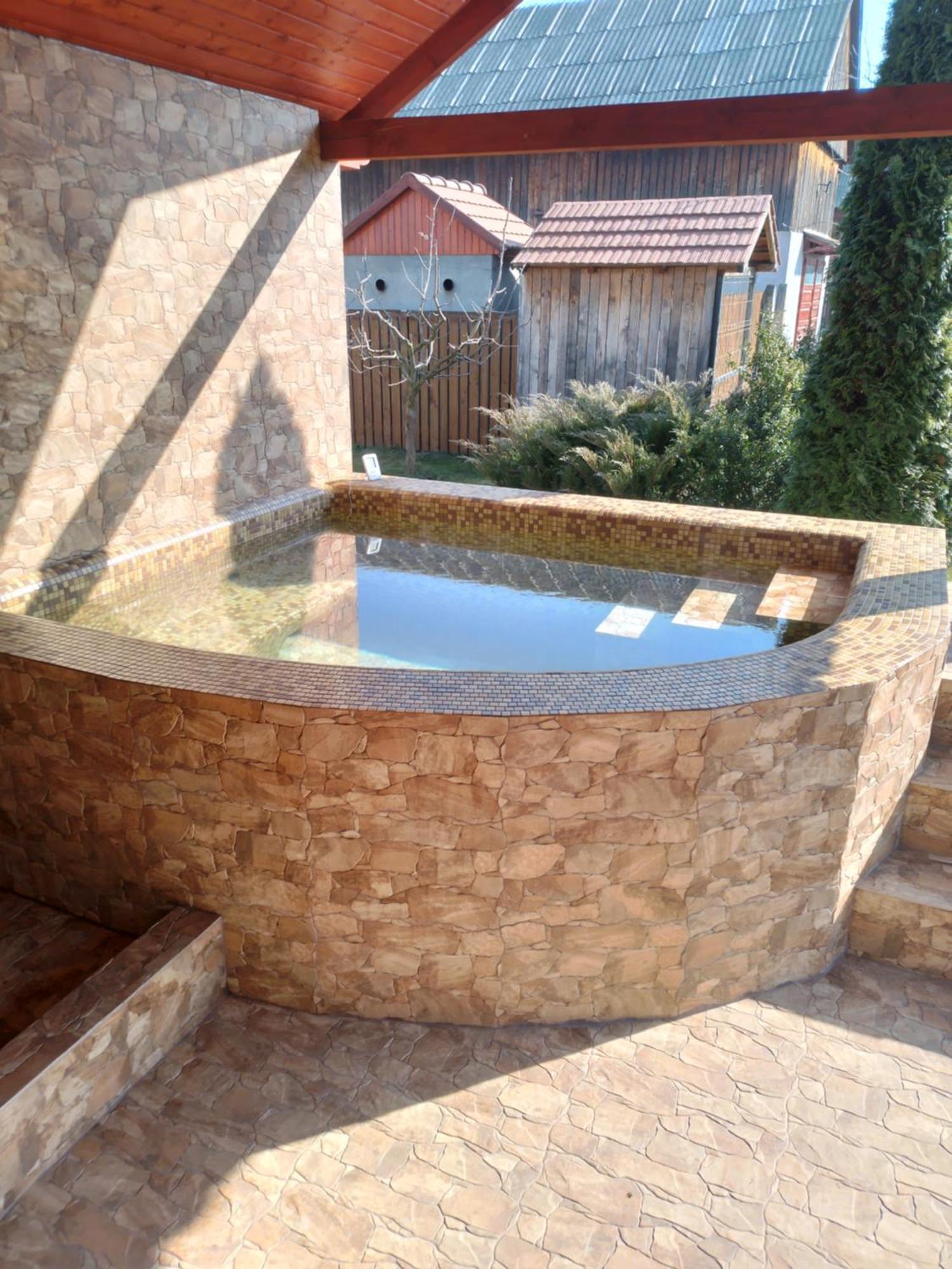 Timi Kulcsoshaz Otel Lăzarea Dış mekan fotoğraf